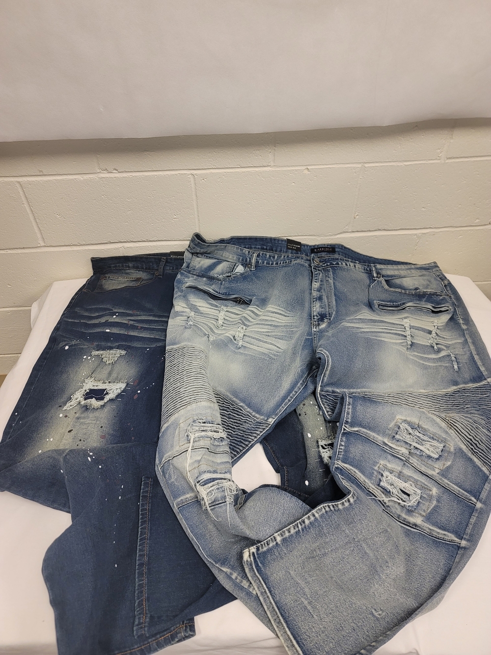 2 Big Men Jeans One Dark Blue 1 Light Blue Size 54